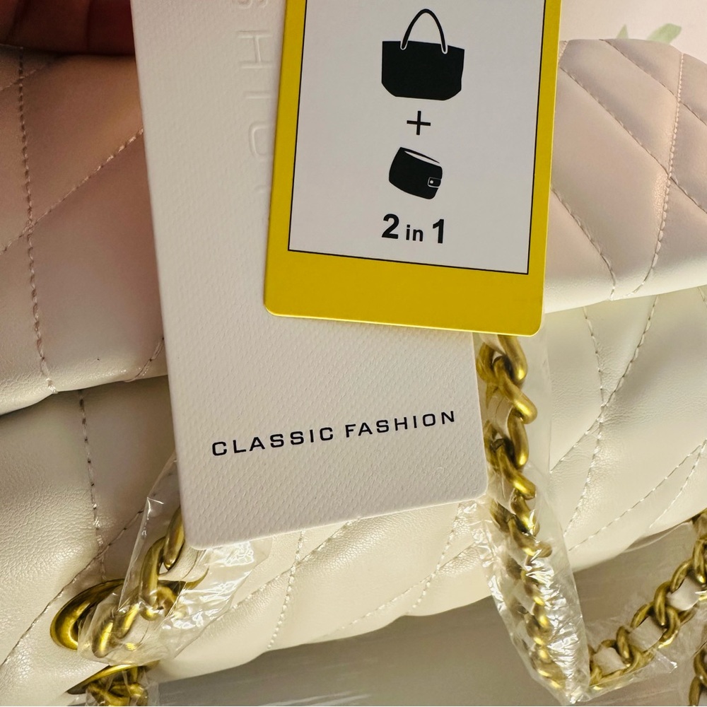 2 in 1 Classic Fashion Quilted White Shoulder Bag with Gold Chain and Clasp - Picture 12 of 12